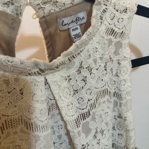 A beutiful tank top barely used size m for woman